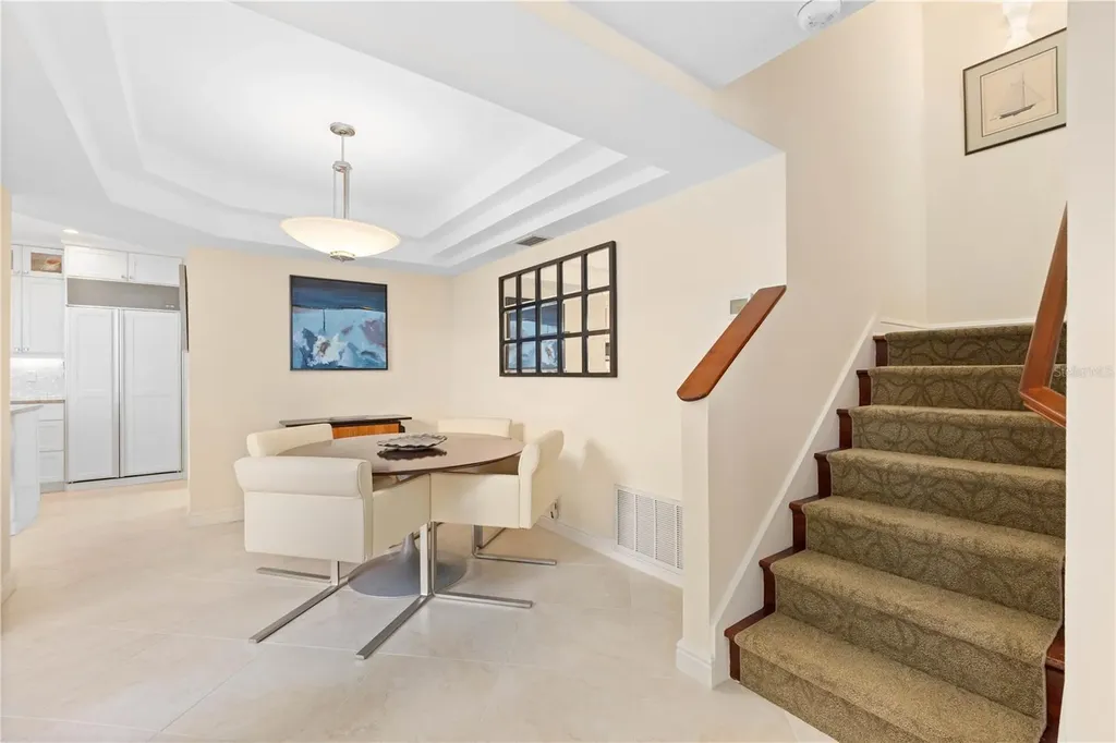 200 Cocoanut Avenue Sarasota FL 34236