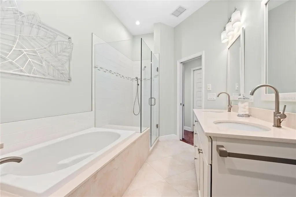 200 Cocoanut Avenue Sarasota FL 34236