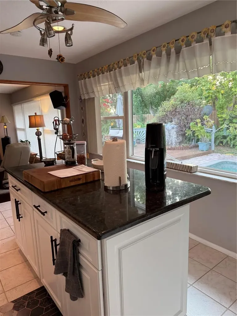 566 E Park Drive Largo FL 33771