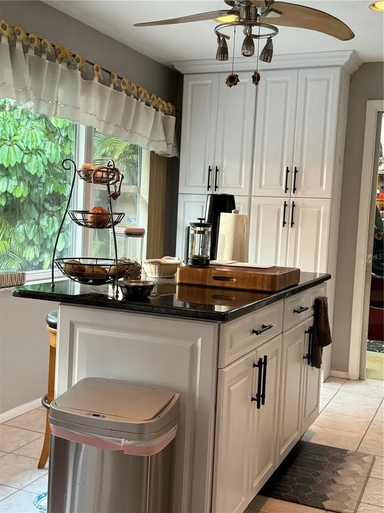 566 E Park Drive Largo FL 33771