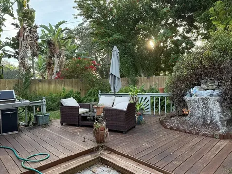 566 E Park Drive Largo FL 33771