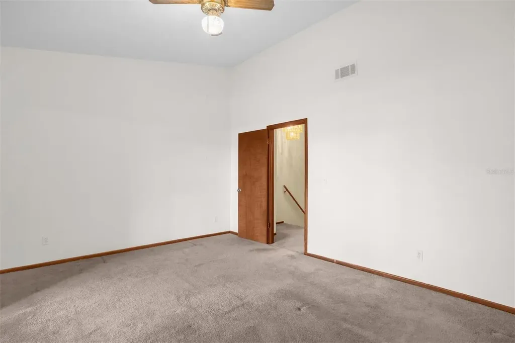 1822 Foxhall Circle Kissimmee FL 34741