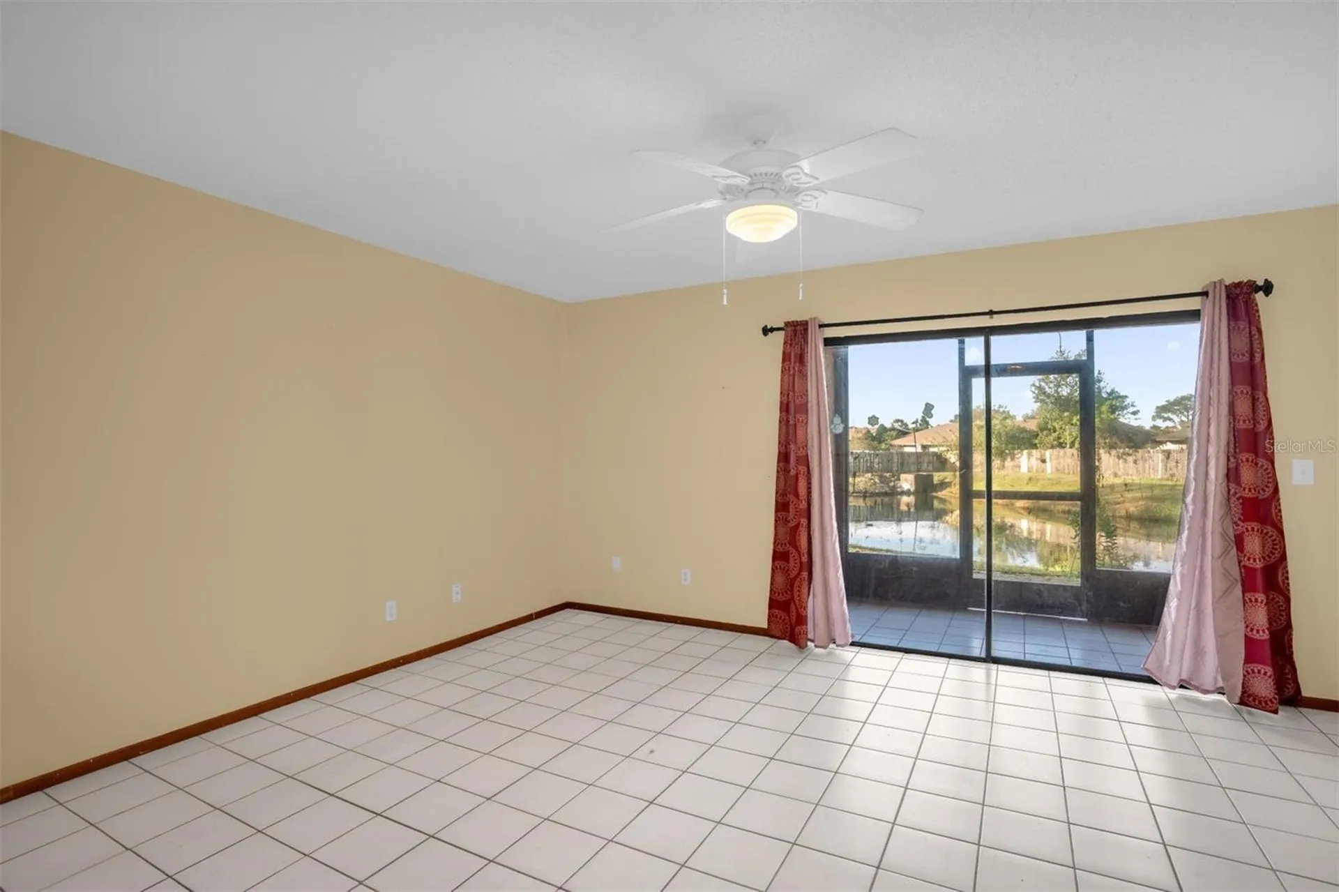 1822 Foxhall Circle Kissimmee FL 34741