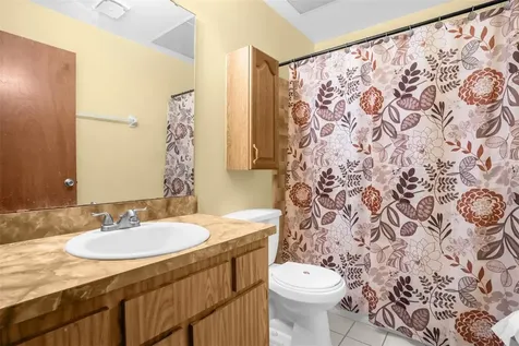 1822 Foxhall Circle Kissimmee FL 34741