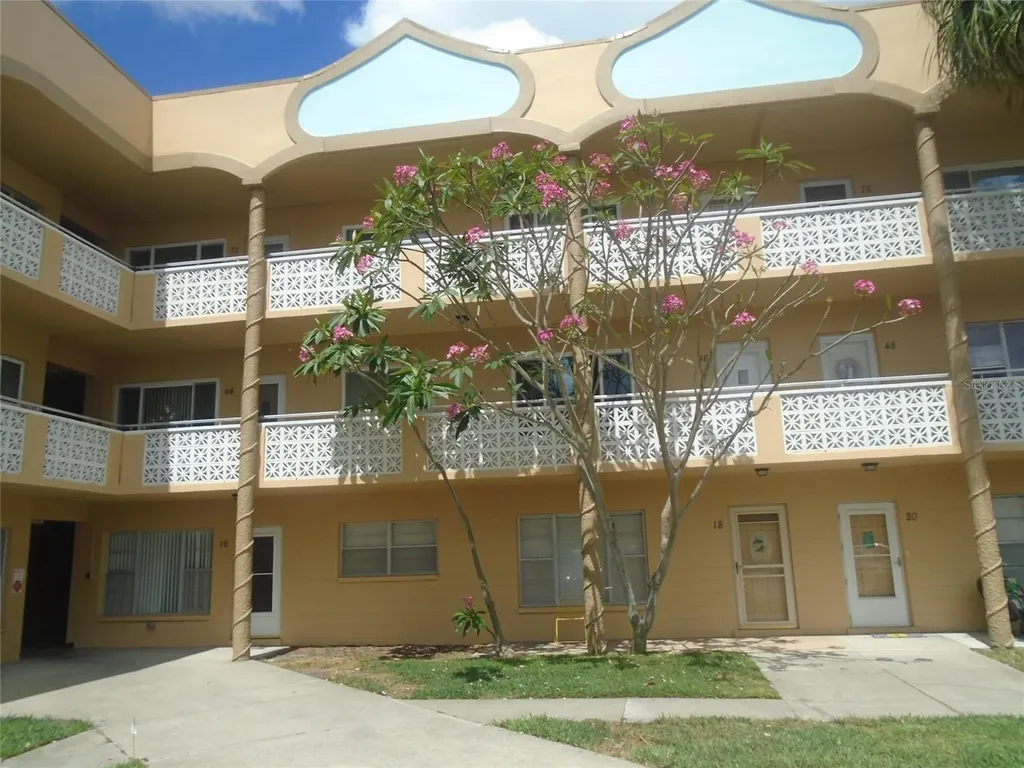 2466 Ecuadorian Way Clearwater FL 33763