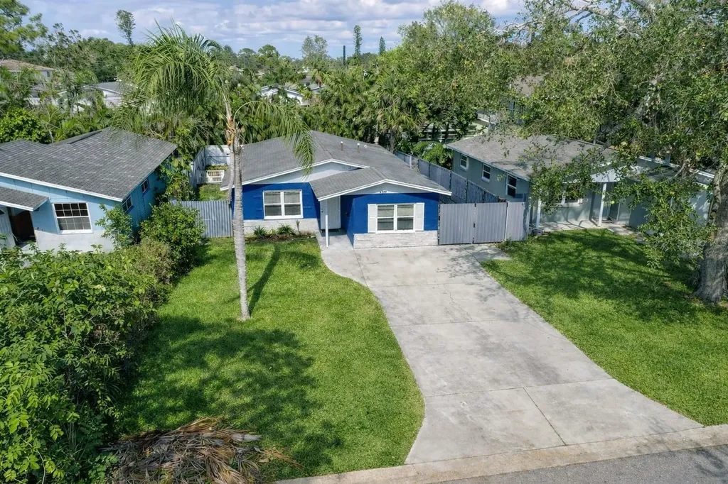 1735 Michigan Avenue NE St Petersburg FL 33703