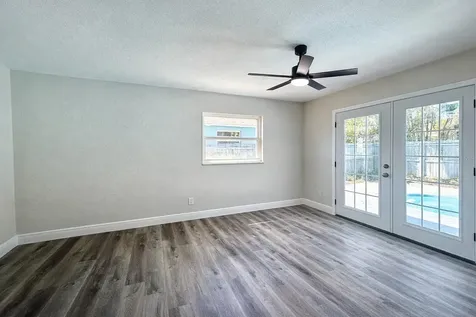 1735 Michigan Avenue NE St Petersburg FL 33703