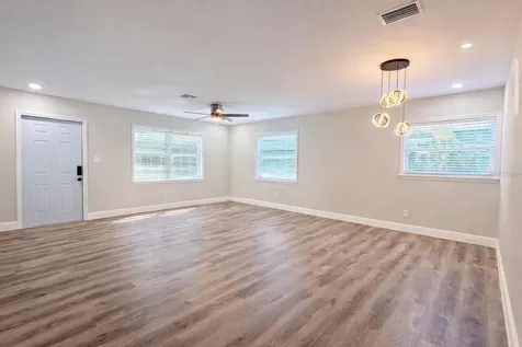 1735 Michigan Avenue NE St Petersburg FL 33703