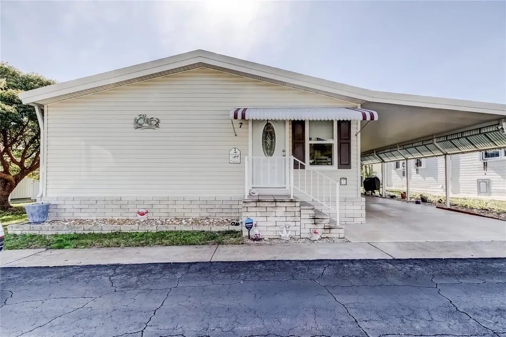 7 Frangipani Circle Largo FL 33770