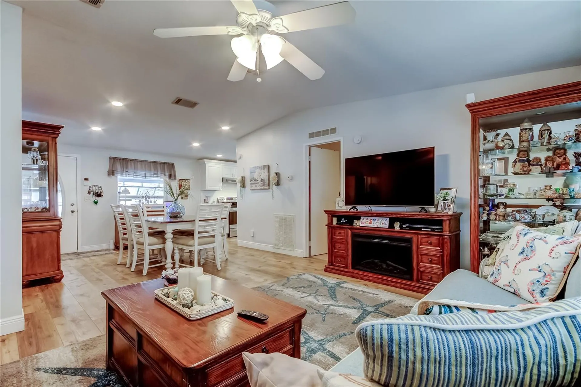 7 Frangipani Circle Largo FL 33770