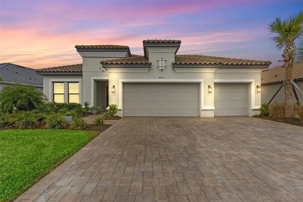 4951 Freccia Loop Wesley Chapel FL 33543