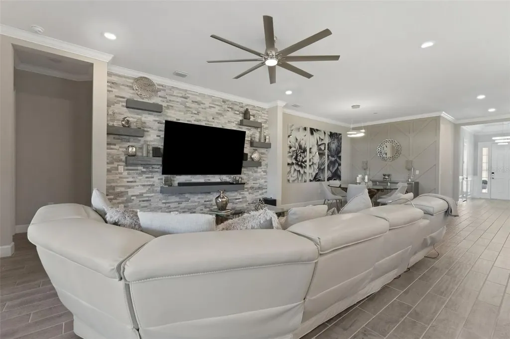 4951 Freccia Loop Wesley Chapel FL 33543