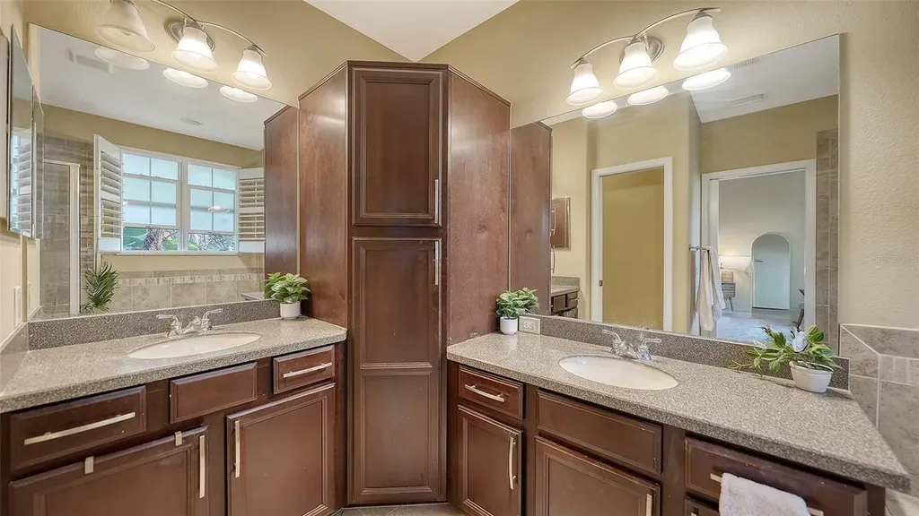 5507 Napa Drive Sarasota FL 34243