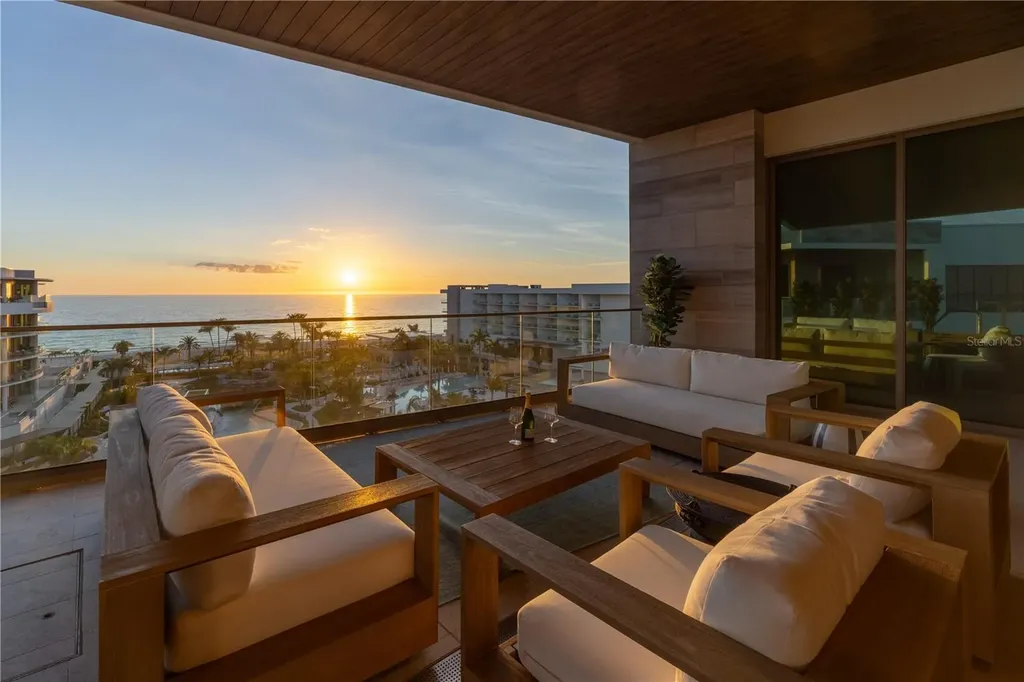 1591 Gulf Of Mexico Drive Longboat Key FL 34228
