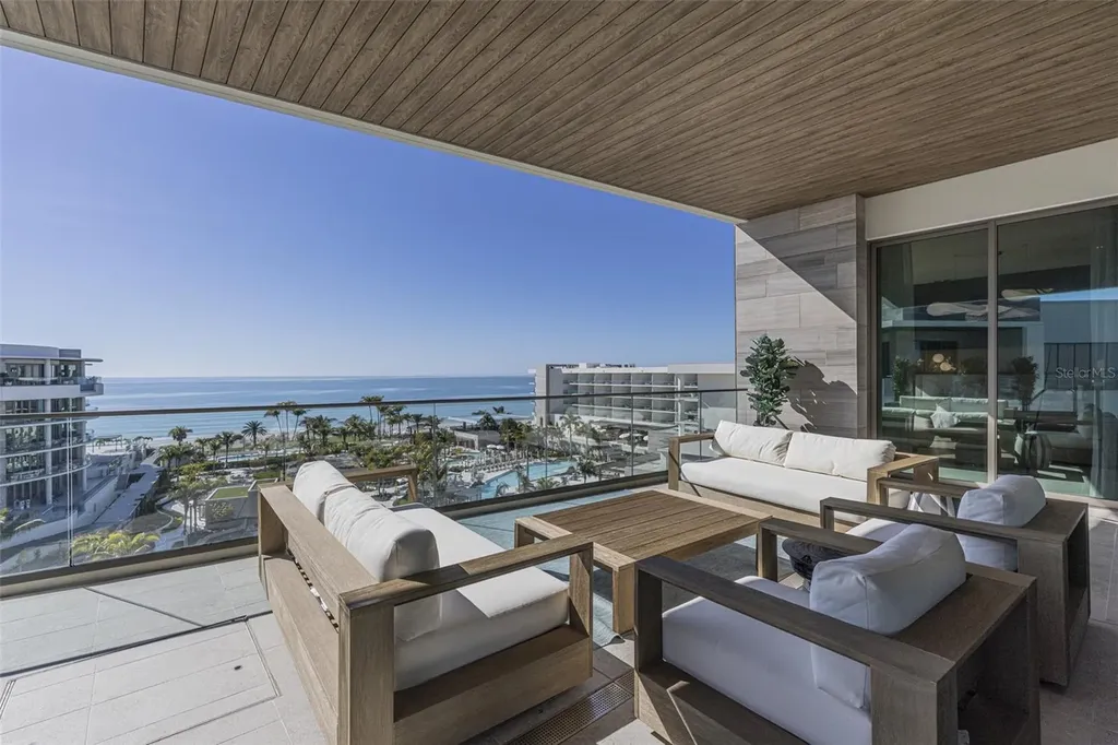 1591 Gulf Of Mexico Drive Longboat Key FL 34228