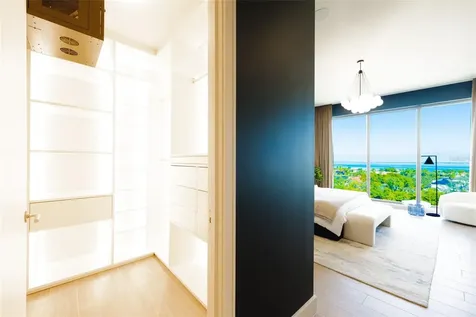 1591 Gulf Of Mexico Drive Longboat Key FL 34228