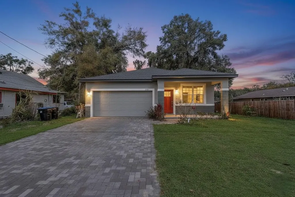 309 E 13th Street Apopka FL 32703