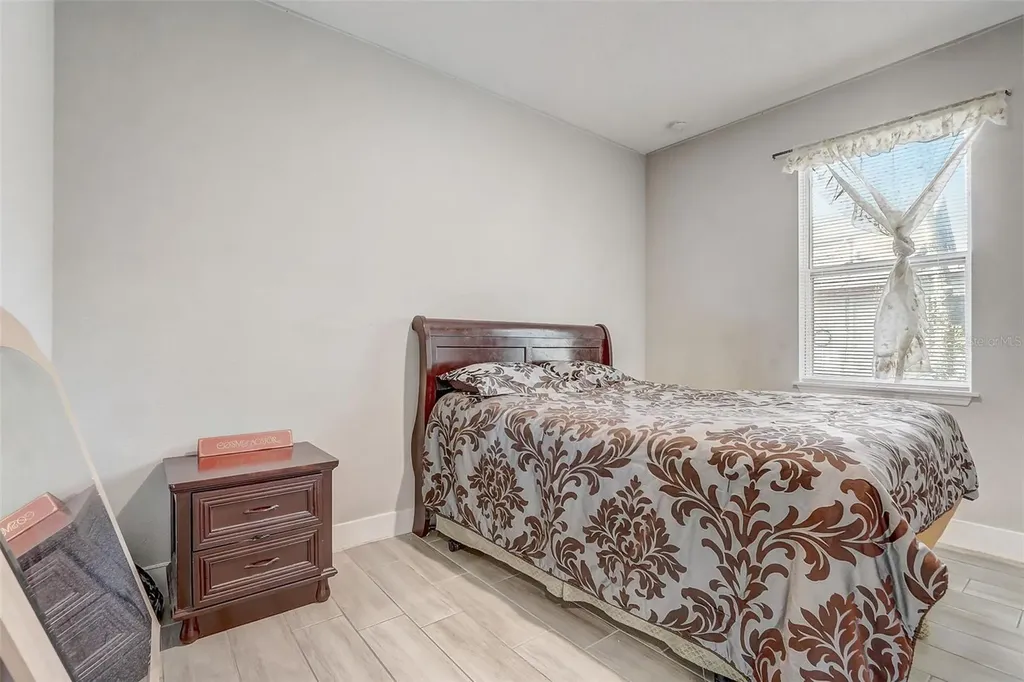 309 E 13th Street Apopka FL 32703