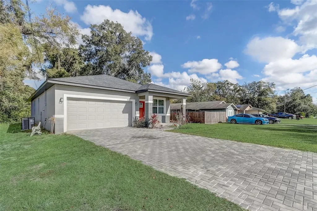 309 E 13th Street Apopka FL 32703