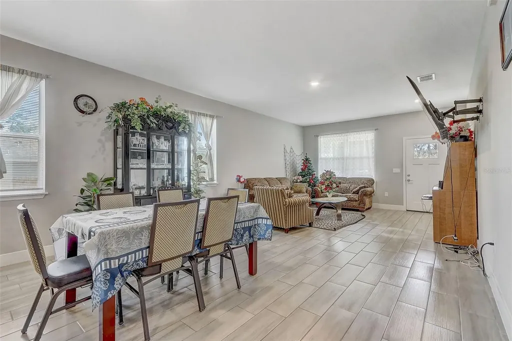 309 E 13th Street Apopka FL 32703