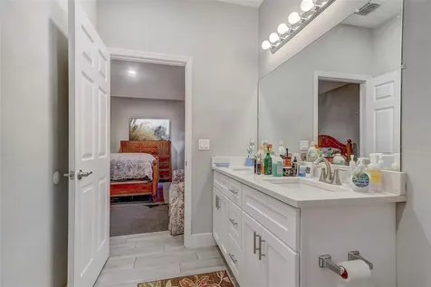 309 E 13th Street Apopka FL 32703