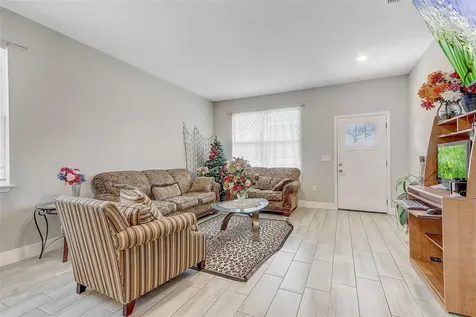 309 E 13th Street Apopka FL 32703