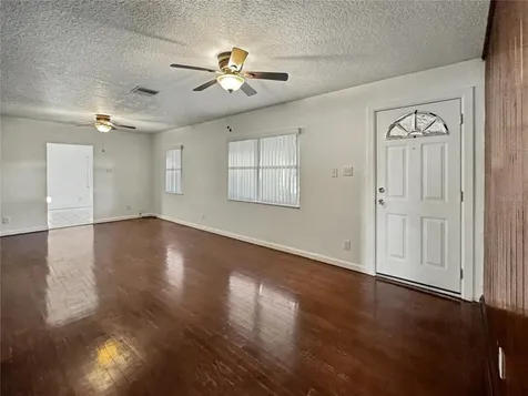 612 Kensington Street Eustis FL 32726