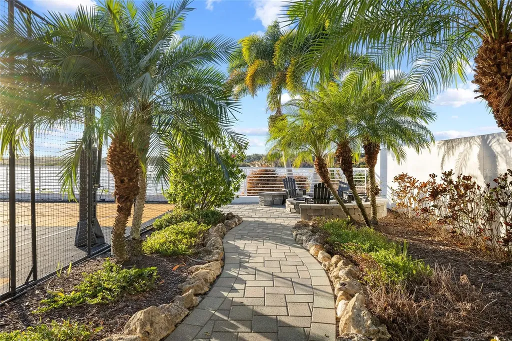 951 S Bayshore Boulevard Safety Harbor FL 34695