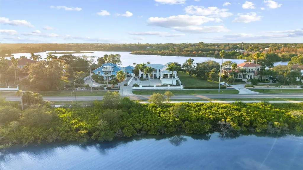 951 S Bayshore Boulevard Safety Harbor FL 34695