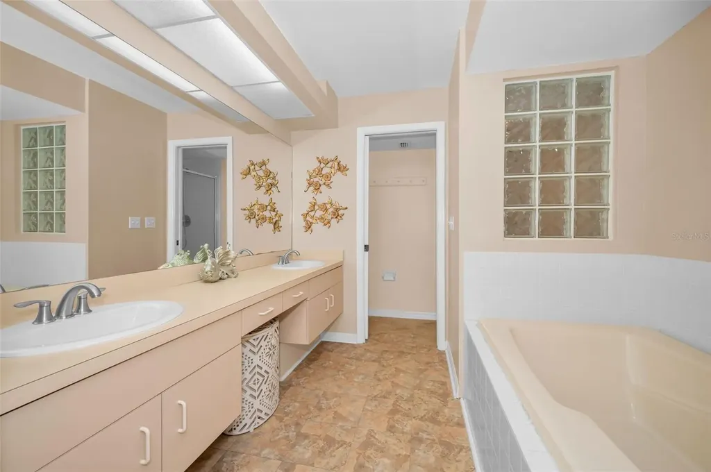 3061 Overlook Place Clearwater FL 33760