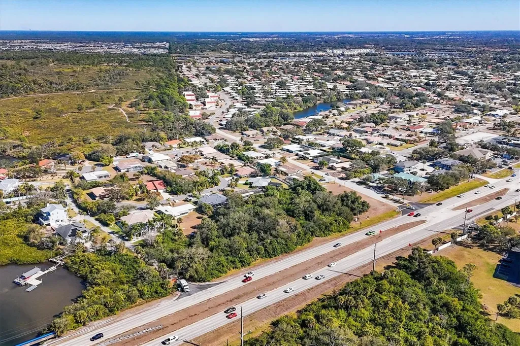 2099 S Tamiami Trail Osprey FL 34229