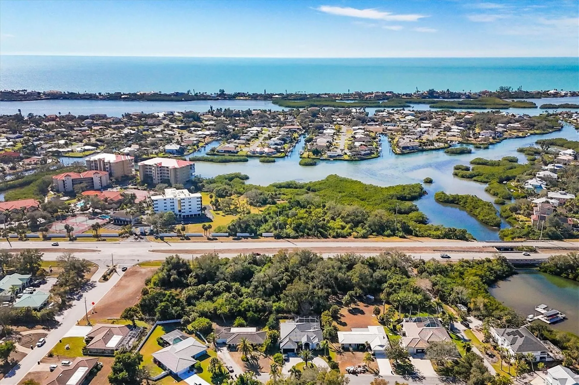 2099 S Tamiami Trail Osprey FL 34229
