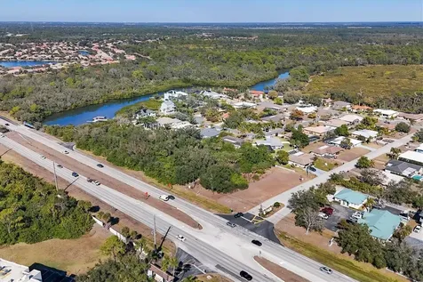 2099 S Tamiami Trail Osprey FL 34229