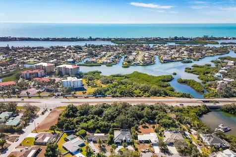 2099 S Tamiami Trail Osprey FL 34229