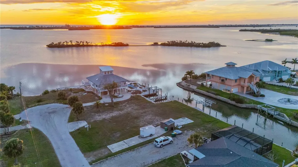 1908 Michigan Avenue Englewood FL 34224