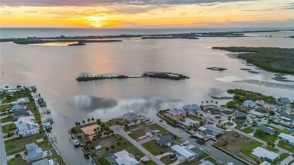 1908 Michigan Avenue Englewood FL 34224