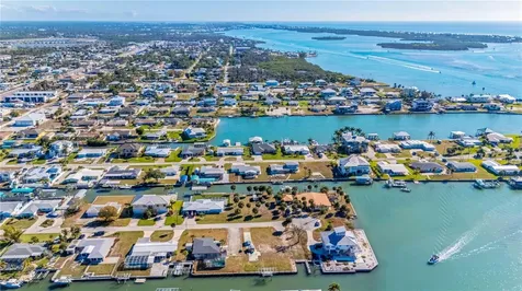 1908 Michigan Avenue Englewood FL 34224