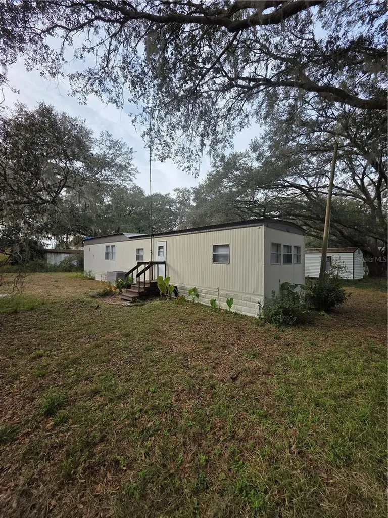 204 Johntry Road Hawthorne FL 32640