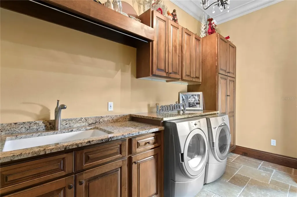 25 W Spanish Main Street Tampa FL 33609