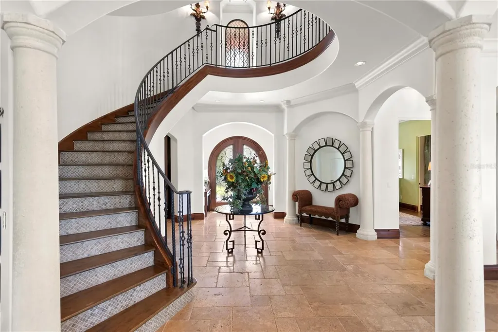 25 W Spanish Main Street Tampa FL 33609