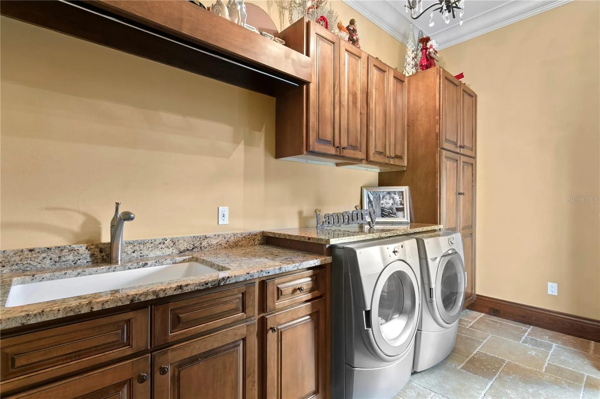 25 W Spanish Main Street Tampa FL 33609