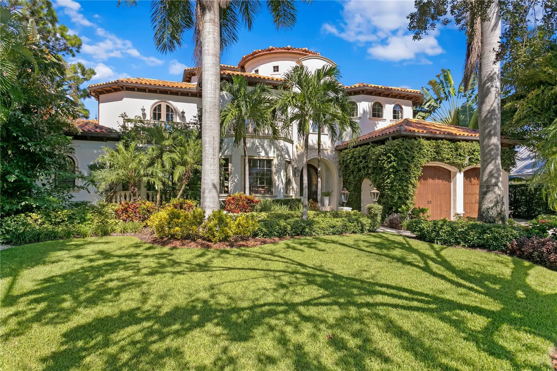 25 W Spanish Main Street Tampa FL 33609