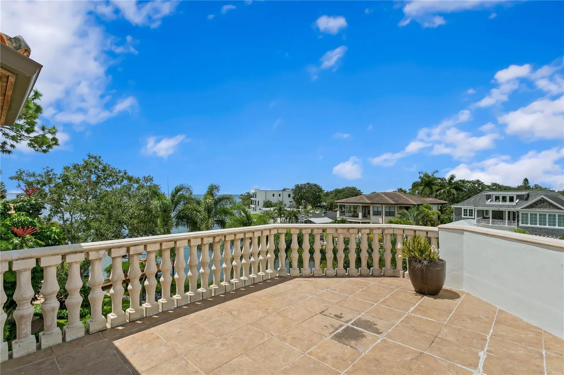 25 W Spanish Main Street Tampa FL 33609