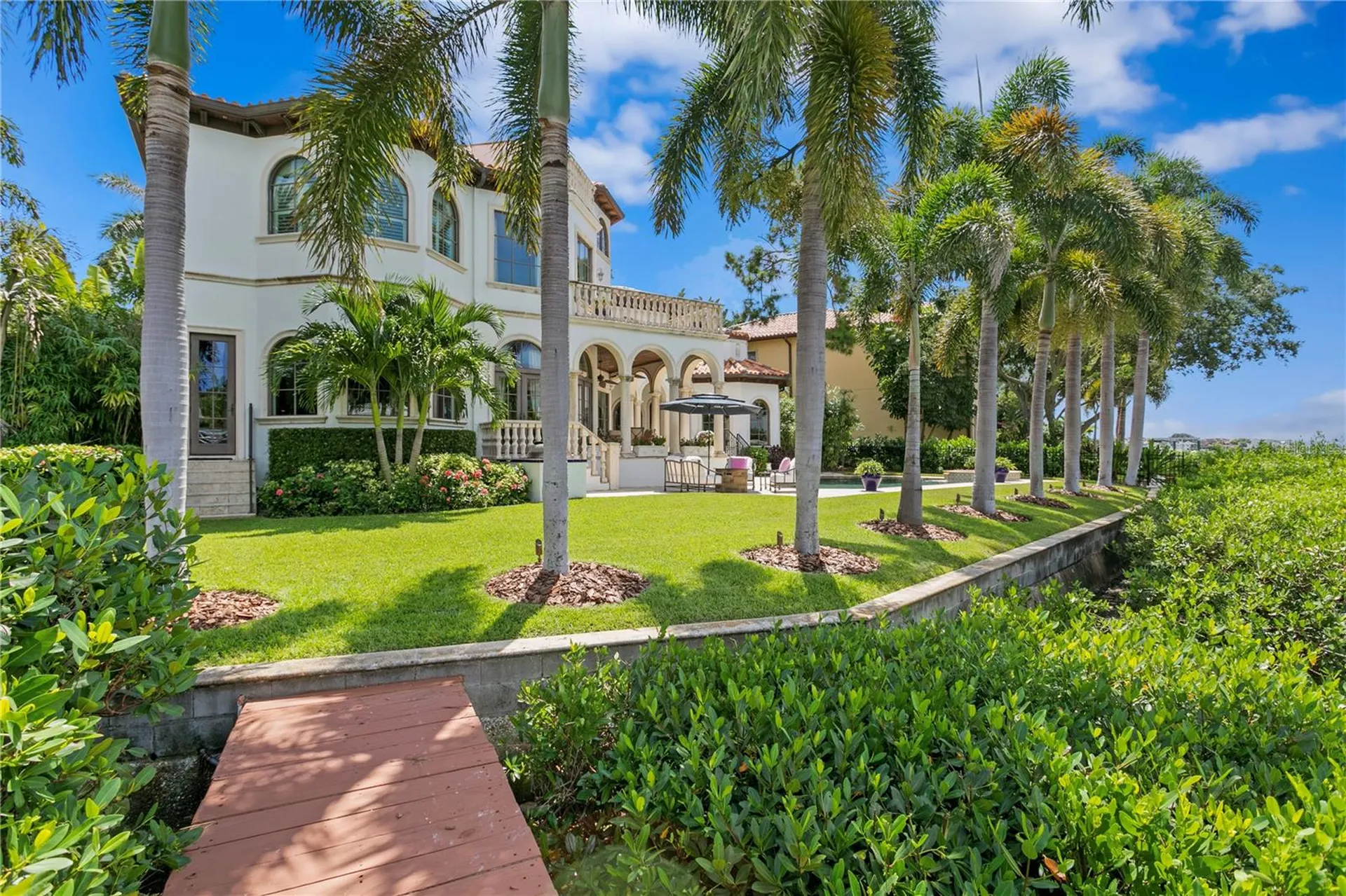 25 W Spanish Main Street Tampa FL 33609
