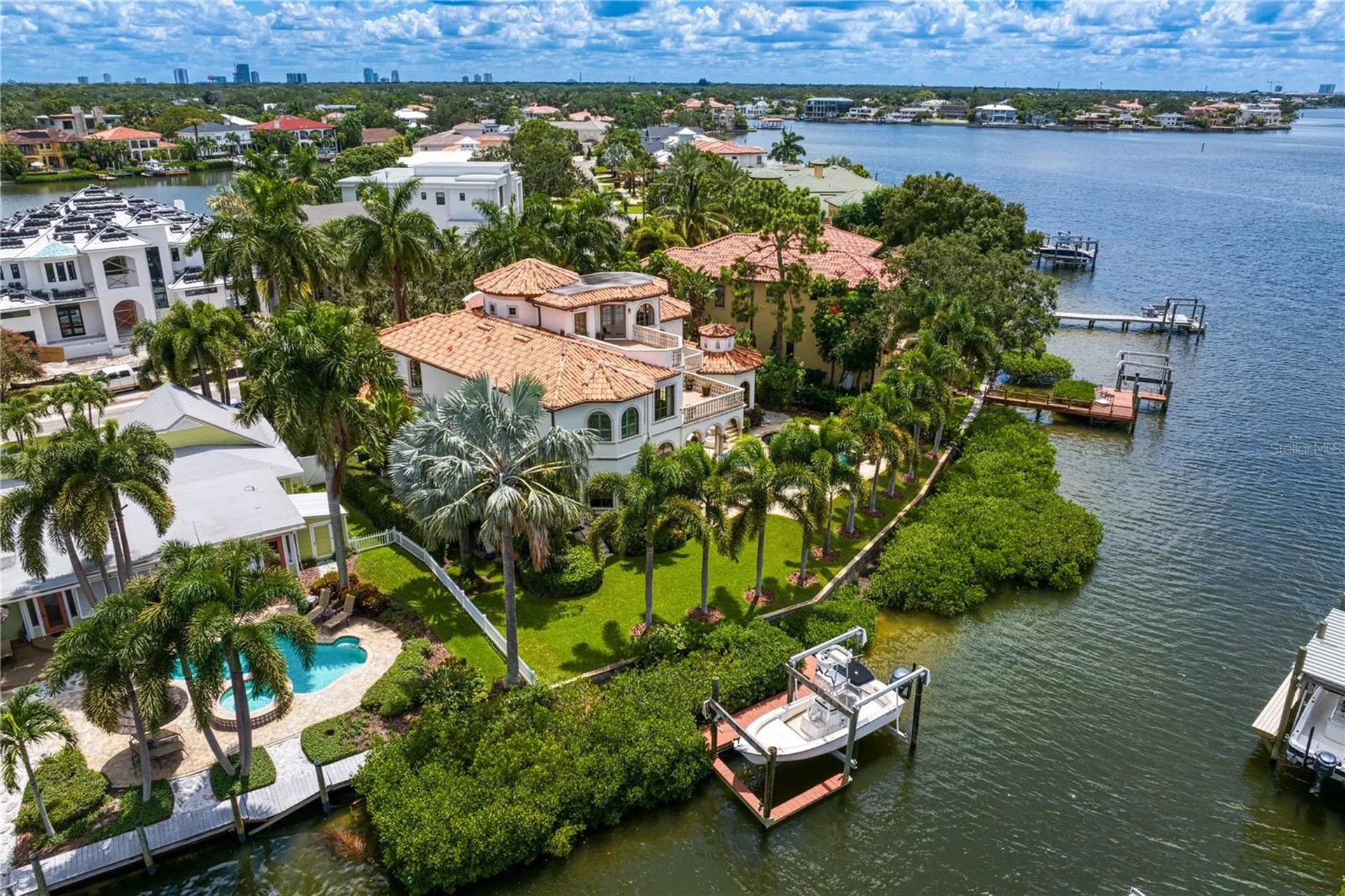 25 W Spanish Main Street Tampa FL 33609