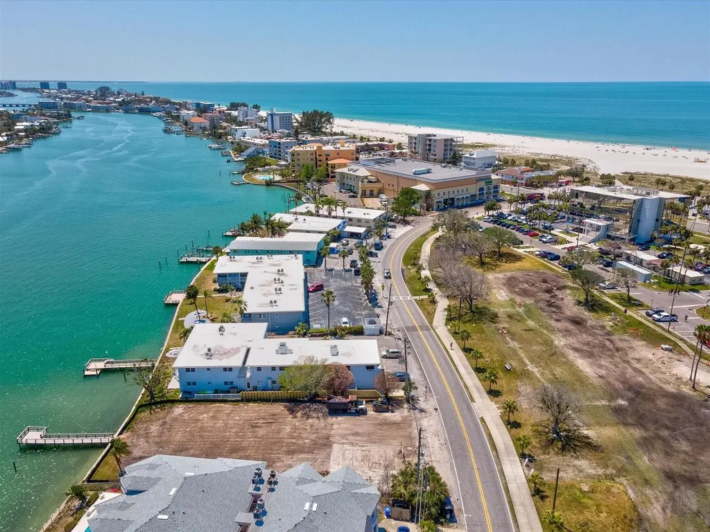 141 104th Avenue Treasure Island FL 33706
