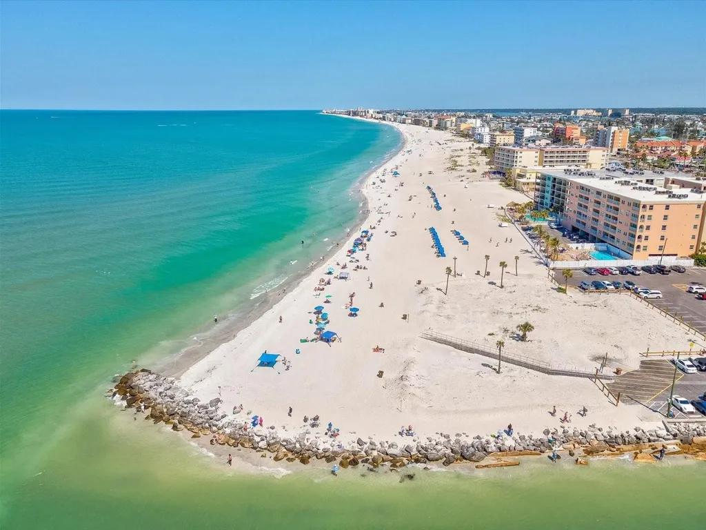 141 104th Avenue Treasure Island FL 33706
