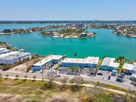 141 104th Avenue Treasure Island FL 33706