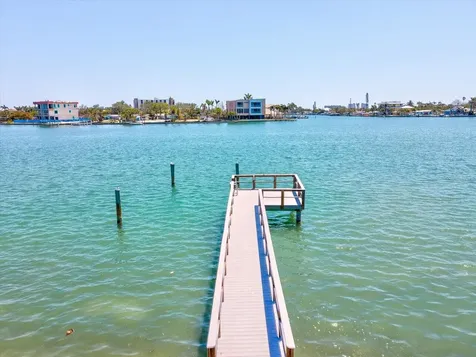 141 104th Avenue Treasure Island FL 33706
