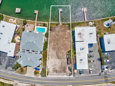141 104th Avenue Treasure Island FL 33706